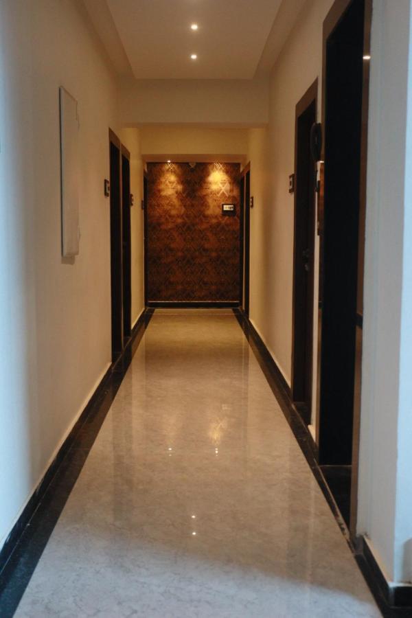 Hotel Candor Amigo Airoli Mind Space Navi Mumbai Extérieur photo