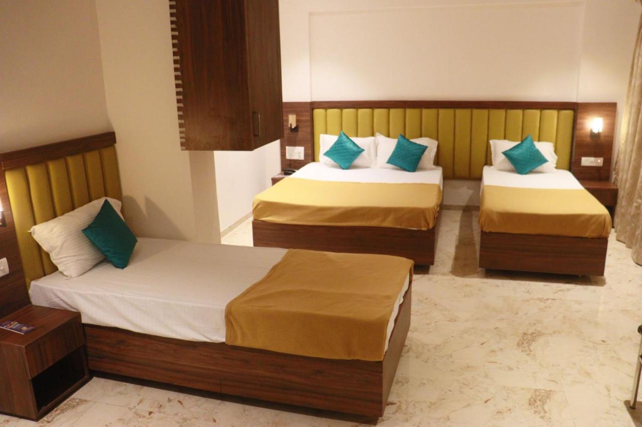 Hotel Candor Amigo Airoli Mind Space Navi Mumbai Extérieur photo