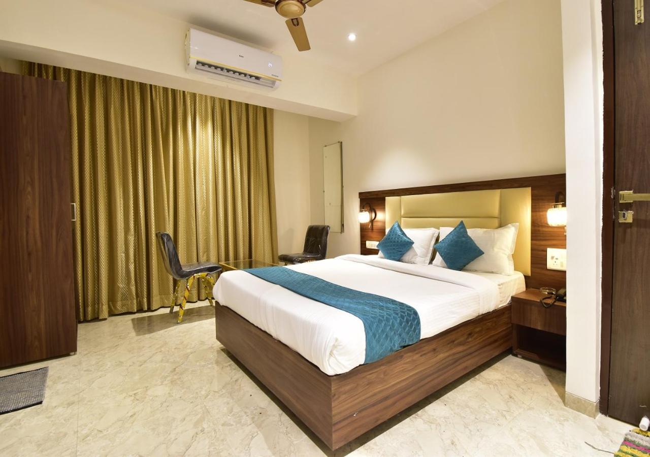 Hotel Candor Amigo Airoli Mind Space Navi Mumbai Extérieur photo