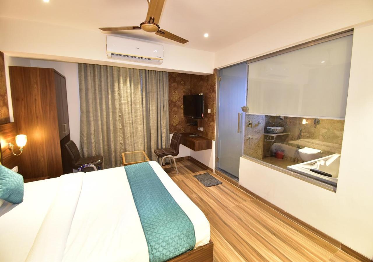 Hotel Candor Amigo Airoli Mind Space Navi Mumbai Extérieur photo