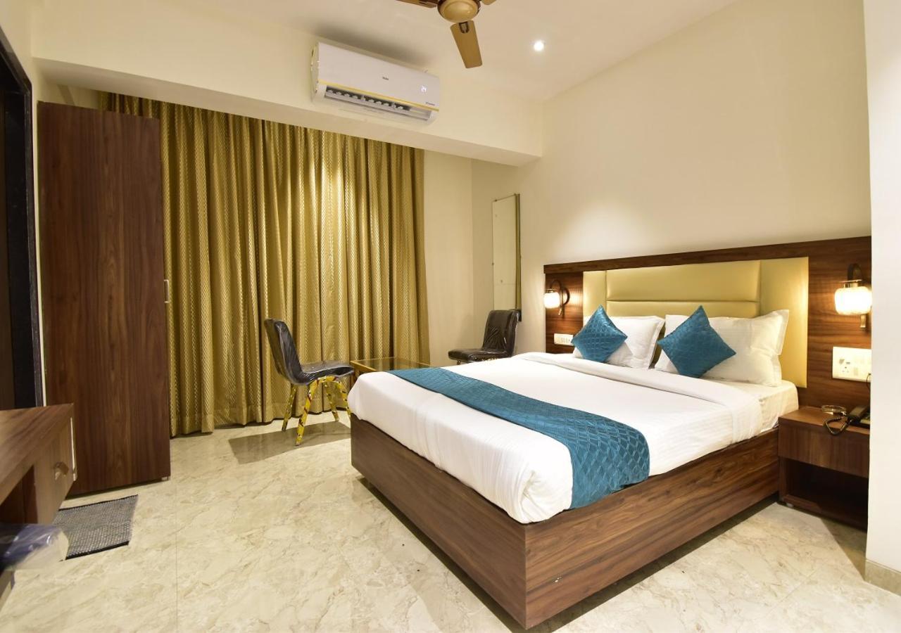 Hotel Candor Amigo Airoli Mind Space Navi Mumbai Extérieur photo