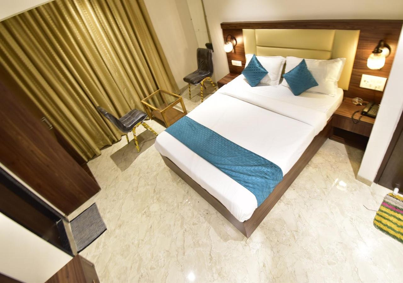 Hotel Candor Amigo Airoli Mind Space Navi Mumbai Extérieur photo